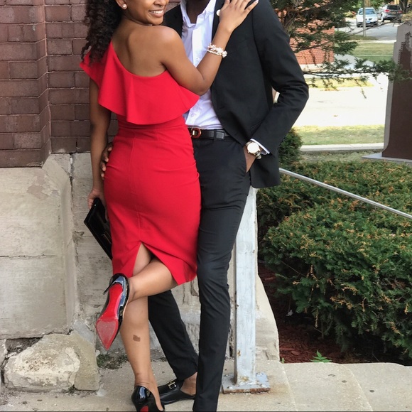 Red one shoulder dress from ZARA - Picture 2 of 2